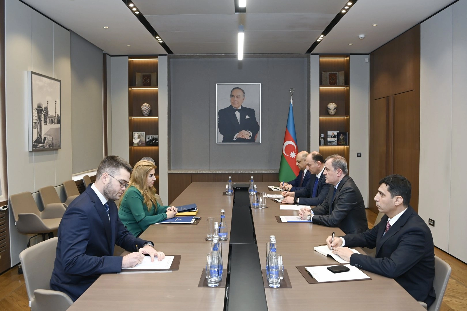 Azerbaijani FM meets with newly appointed Greek Ambassador (PHOTO)