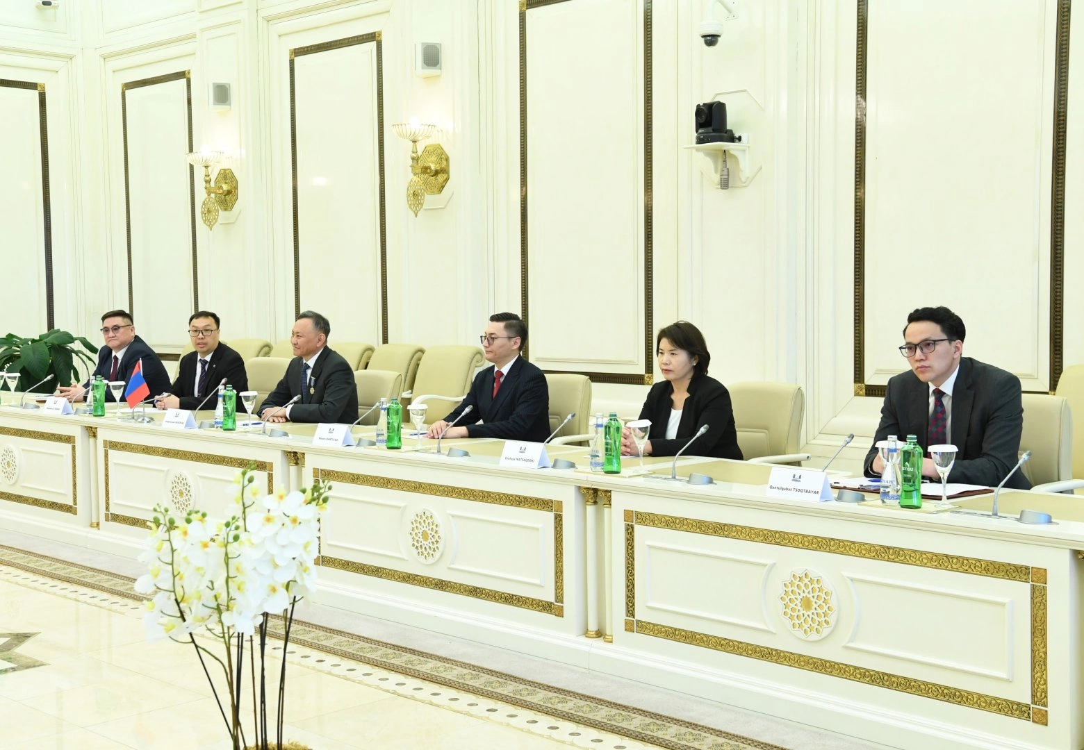 Speaker of Azerbaijani Parliament meets with Prosecutor General of Mongolia (PHOTO)