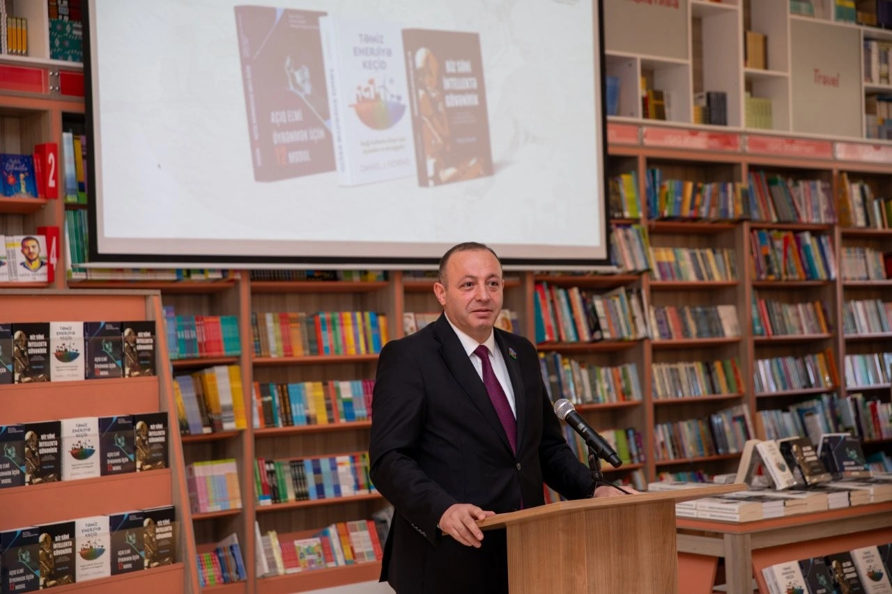 bp launches new future-oriented publications in Azerbaijani (PHOTO)