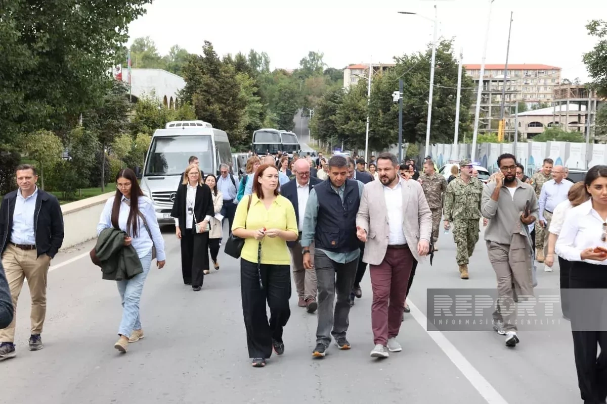 Foreign diplomats tour new Shusha Mosque construction site PHOTO