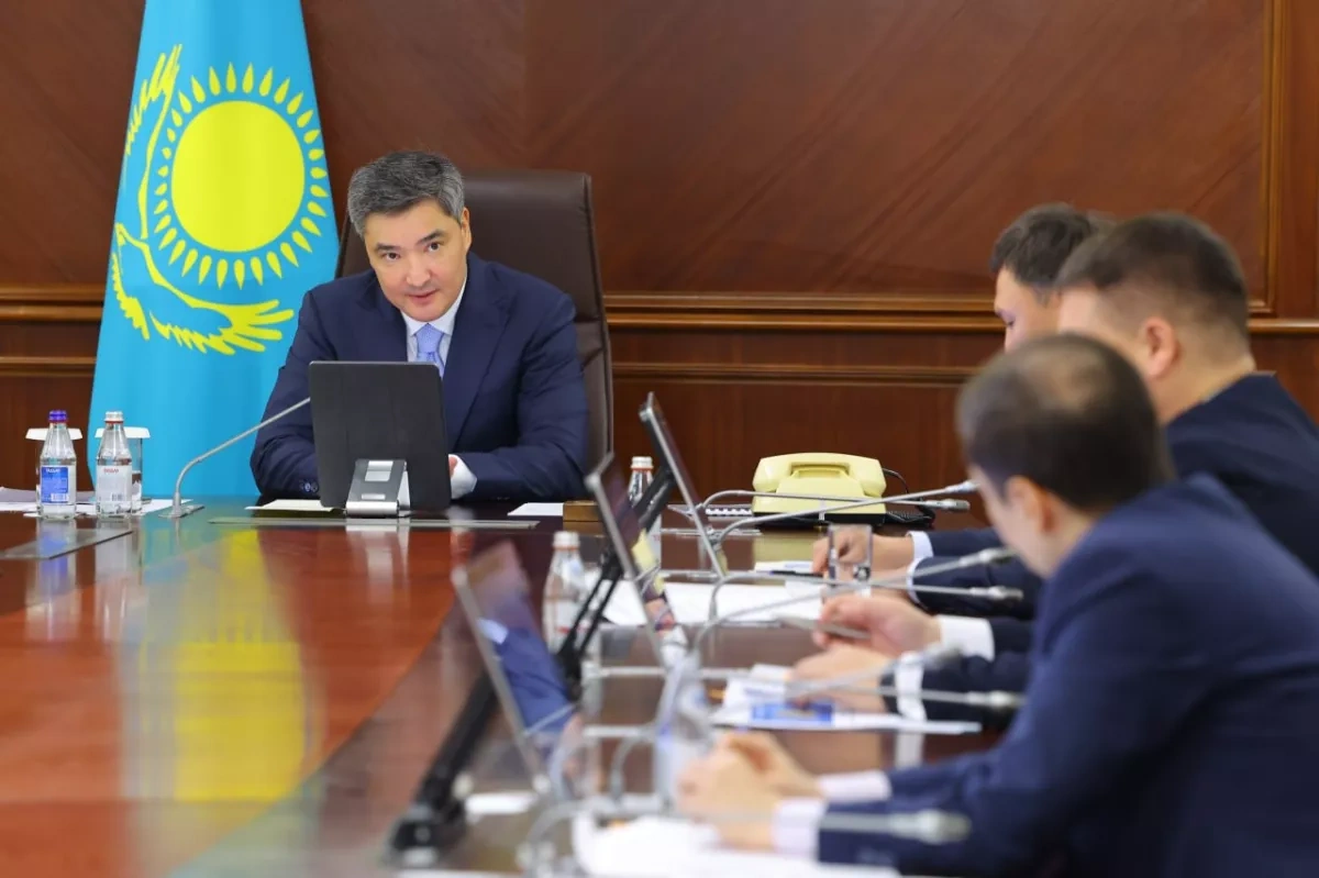 Kazakhstan plans to increase capacity of three oil refineries, PM says