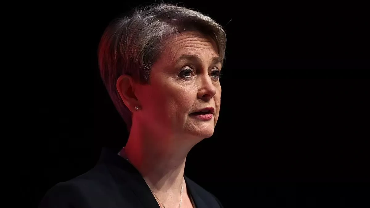 UK’s foreign minister blames Iran for dragging Lebanon into conflict