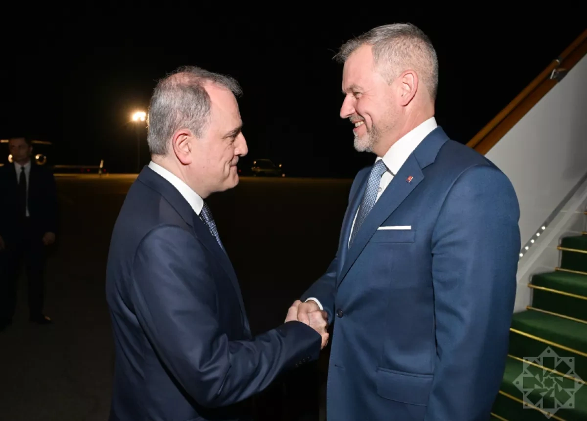 Slovak president embarks on official visit to Azerbaijan PHOTO