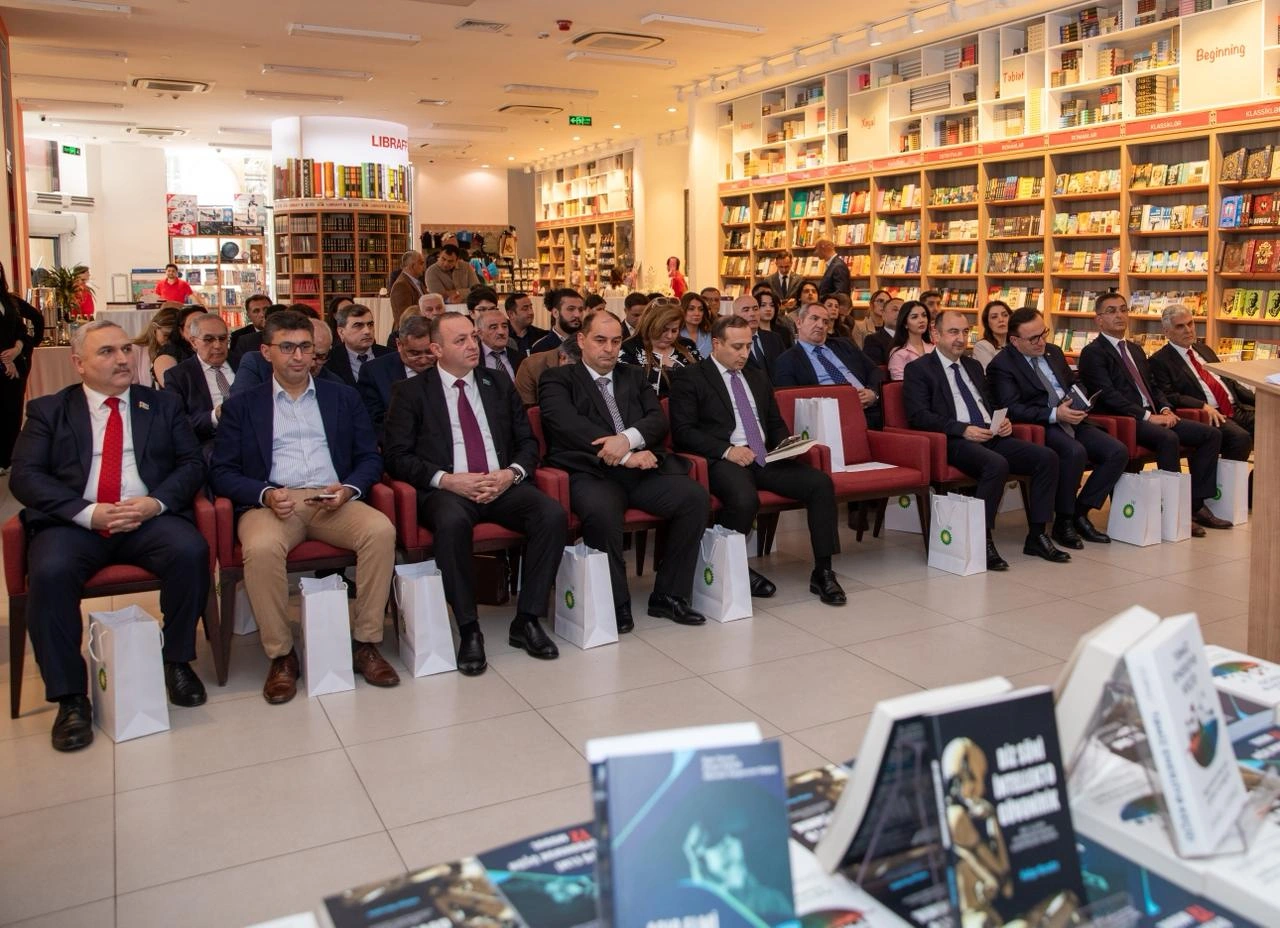 bp launches new future-oriented publications in Azerbaijani (PHOTO)