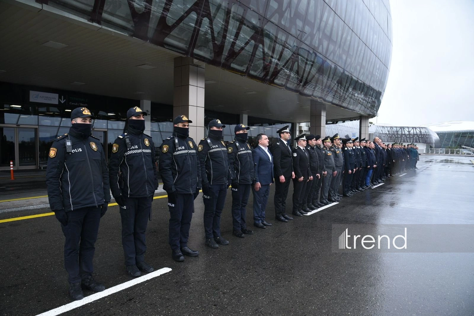 Heydar Aliyev International Airport holds memorial for AZAL plane crash victims (PHOTO)