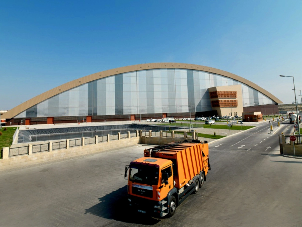 Azerbaijan names key public bodies to oversee waste management in liberated areas