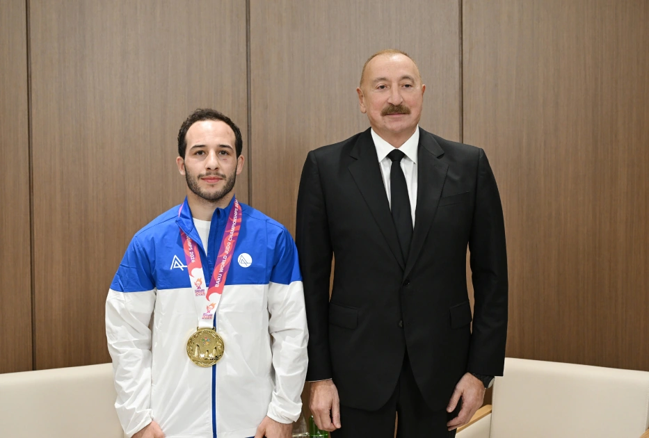 President Ilham Aliyev's sincere dialogue with Azerbaijani judoka Ahmad Yusifov (PHOTO)