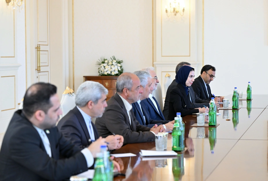 President Ilham Aliyev receives Iran's Minister of Internal Affairs (PHOTO)