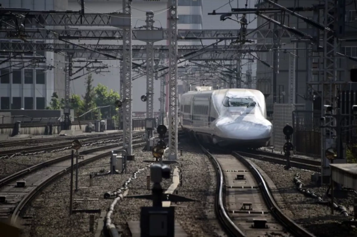 Four track workers killed by train in Japan