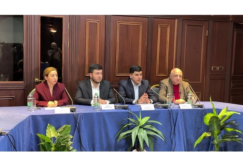 Azerbaijani and Armenian civil society reps attend press conference as part of roundtable (VIDEO)