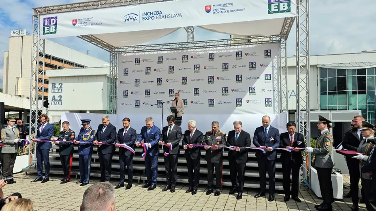 Azerbaijan defenсe minister attends security exhibition in Slovakia Photo