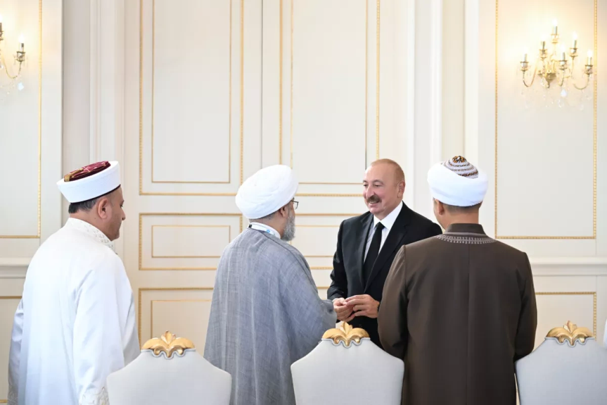President Ilham Aliyev receives OTS officials, Muslim religious leaders in Baku PHOTO
