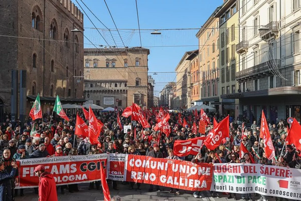 Tens of thousands strike across Italy over "unfair" budget
