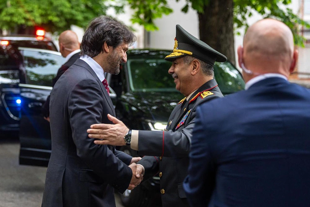 Azerbaijani Defense Minister pays official visit to Slovakia (PHOTO)