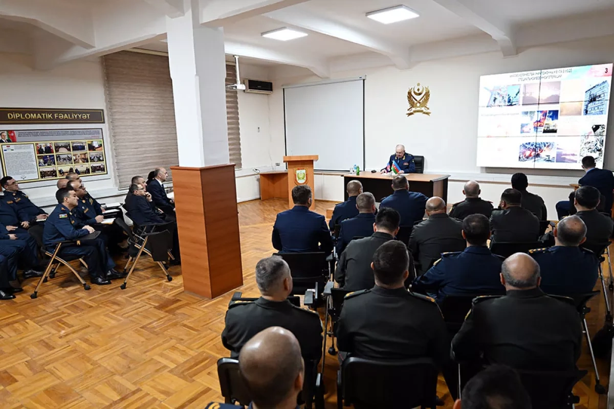 Azerbaijani, Russian top brass meet to strengthen military ties PHOTO