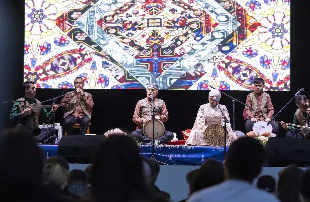 Türkiye’s Izmir celebrates 40 years of sister-city ties with Baku PHOTO