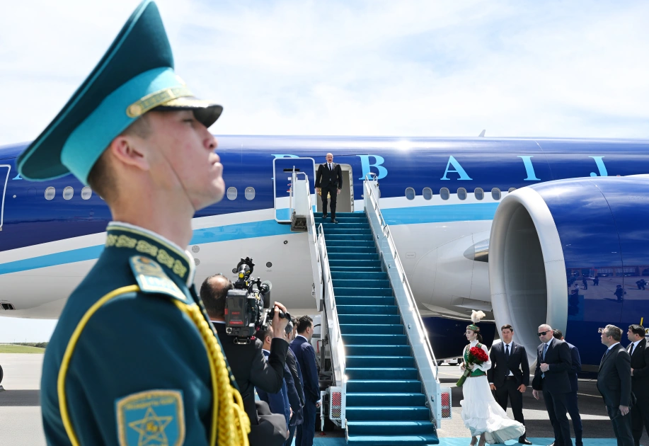 President Ilham Aliyev arrives in Kazakhstan for working visit (PHOTO)