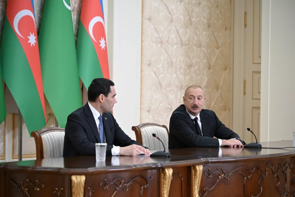 Azerbaijan, Turkmenistan leaders deliver press statements PHOTO