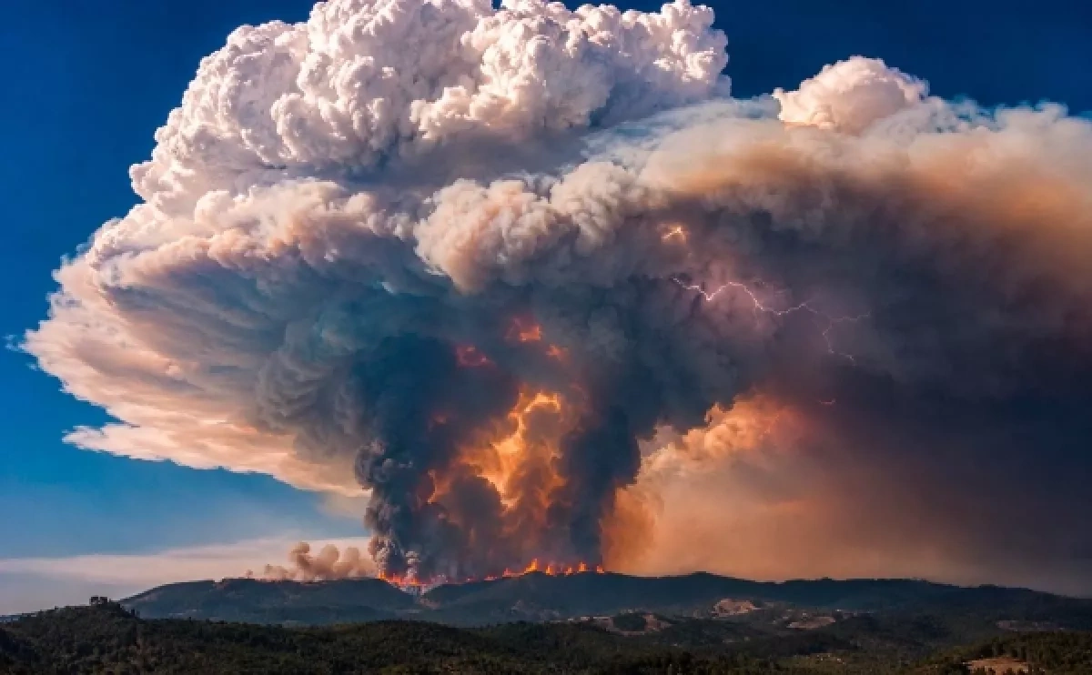 France faces new wildfire threat as fire-driven storms emerge