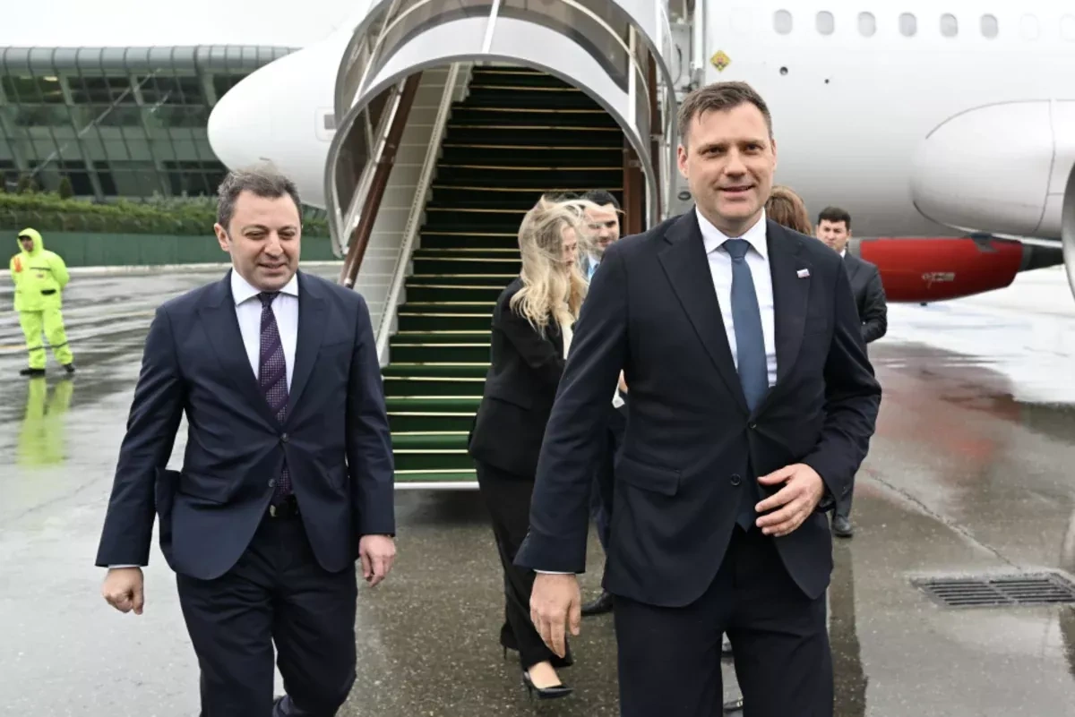 Slovak deputy PM lands in Azerbaijan for WUF13 PHOTO