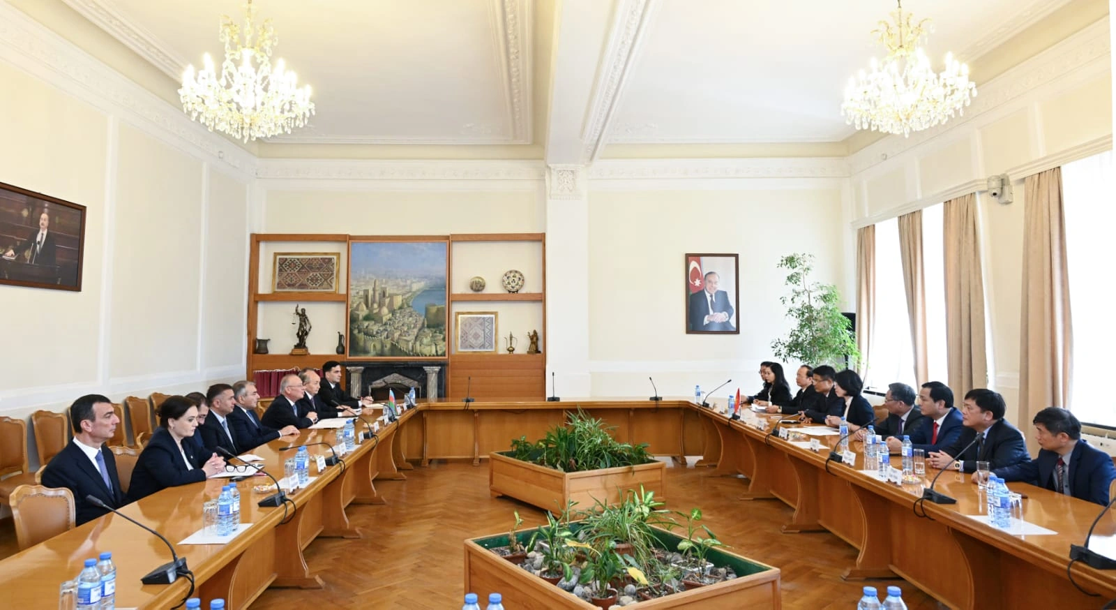 Azerbaijan’s Constitutional Court hosts Vietnam’s Prosecutor General (PHOTO)