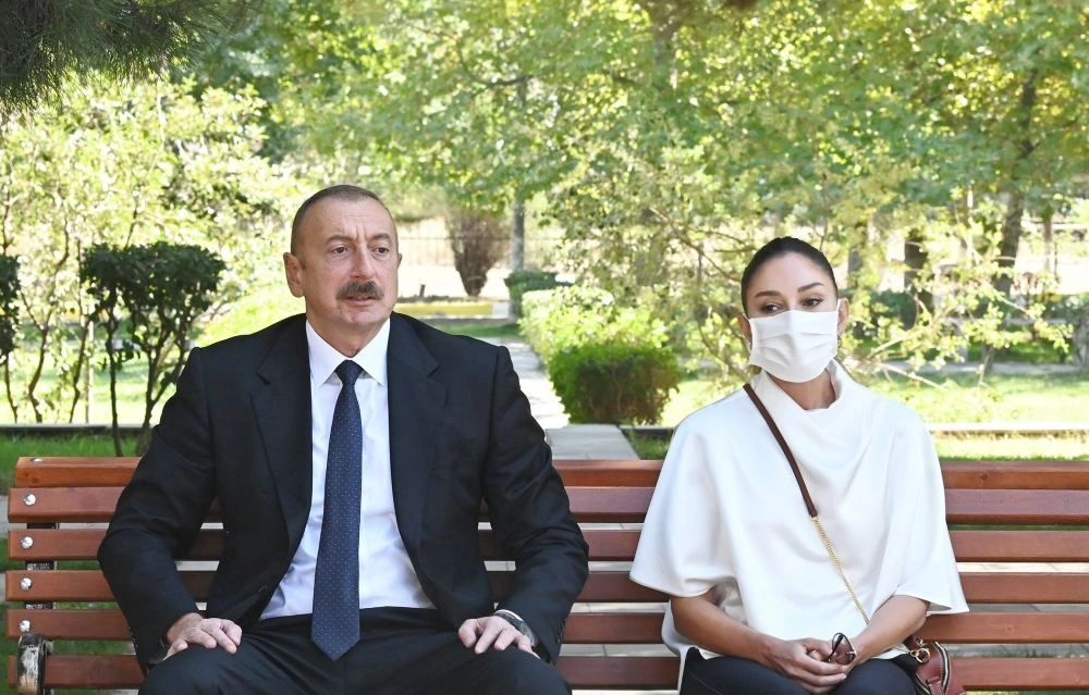 Chronicles of Victory (September 30, 2020): President Ilham Aliyev, First Vice President Mehriban Aliyeva meet with wounded servicemen undergoing treatment at Central Military Clinical Hospital of Defense Ministry (PHOTO/VIDEO)
