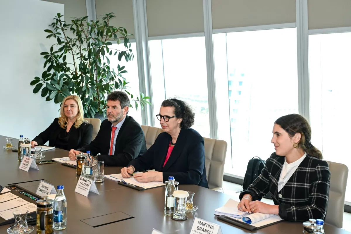 Azerbaijan, EBRD discuss investment priorities across key infrastructure sectors PHOTO