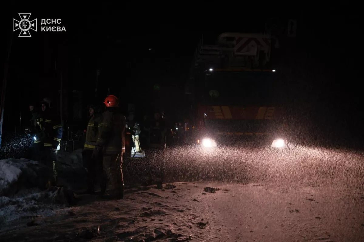 Ukraine faces massive overnight strikes on power plants, residential areas PHOTO / VIDEO