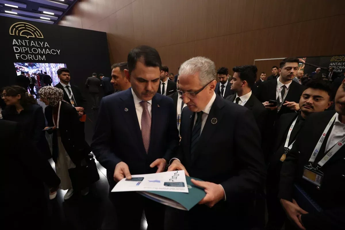 Azerbaijan, Türkiye deepen COP climate cooperation in Antalya