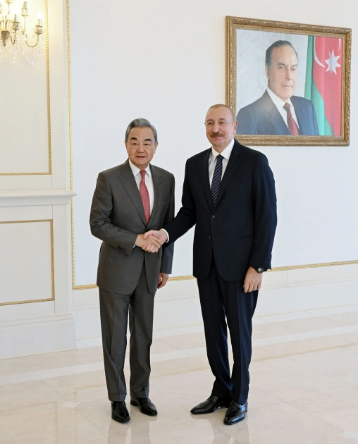 President Ilham Aliyev receives member of Political Bureau of Central Committee of Communist Party of China (PHOTO)