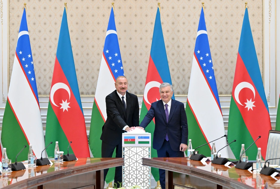 President Ilham Aliyev and President Shavkat Mirziyoyev attend opening and groundbreaking ceremonies for Azerbaijan-led projects in Uzbekistan (PHOTO)