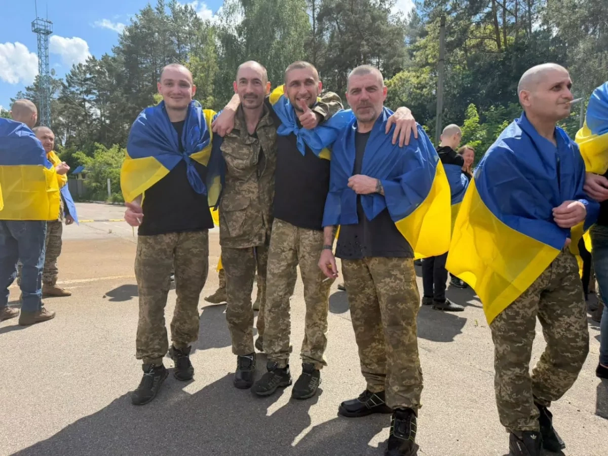 Zelenskyy: 186 Ukrainians returned in latest prisoner exchange with Russia PHOTO