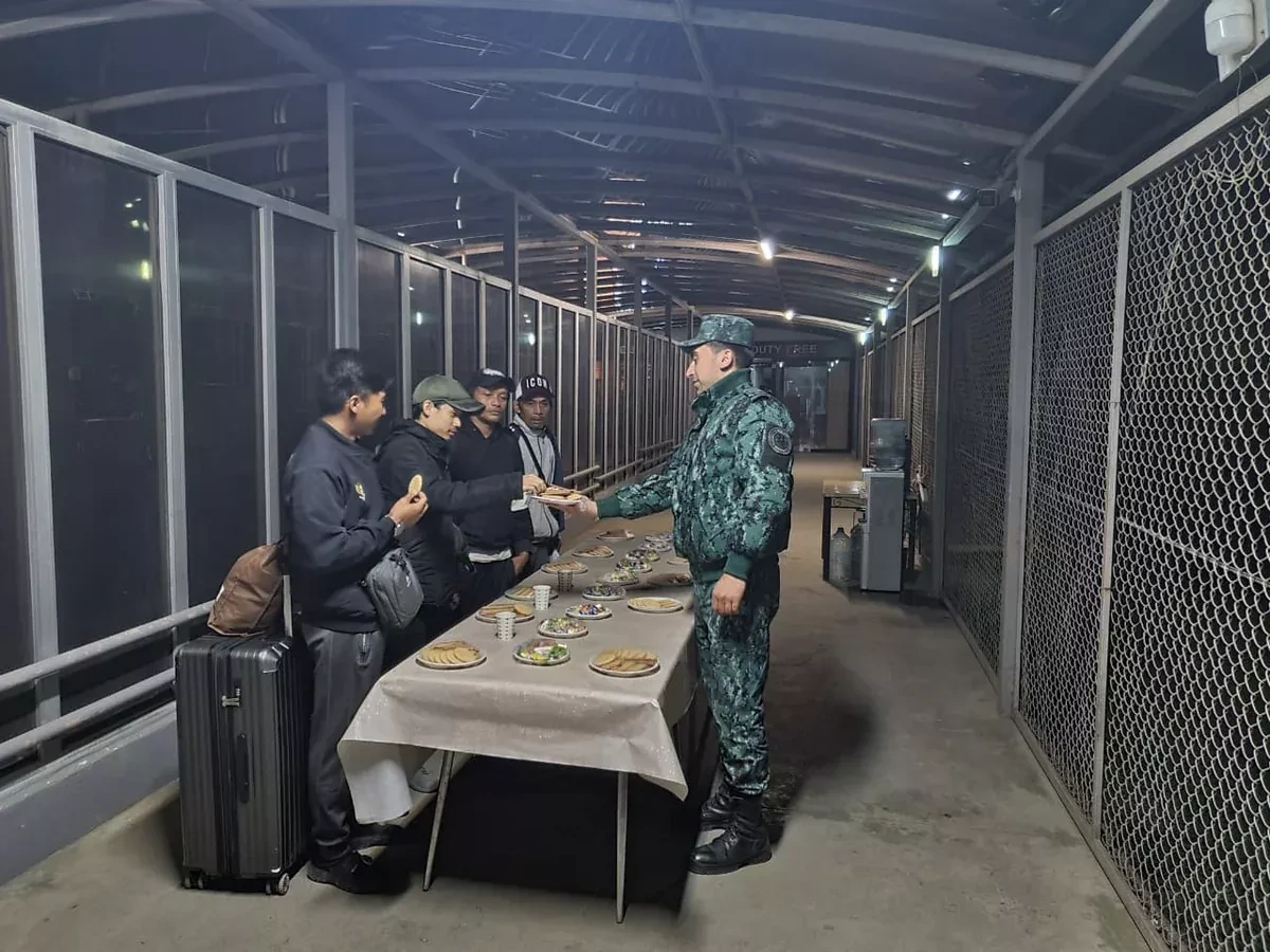 Azerbaijan evacuates 3,505 people from Iran so far