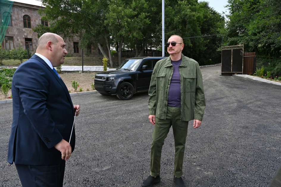 President Ilham Aliyev visited Guzeykhirman village in Khojavend district (PHOTO)