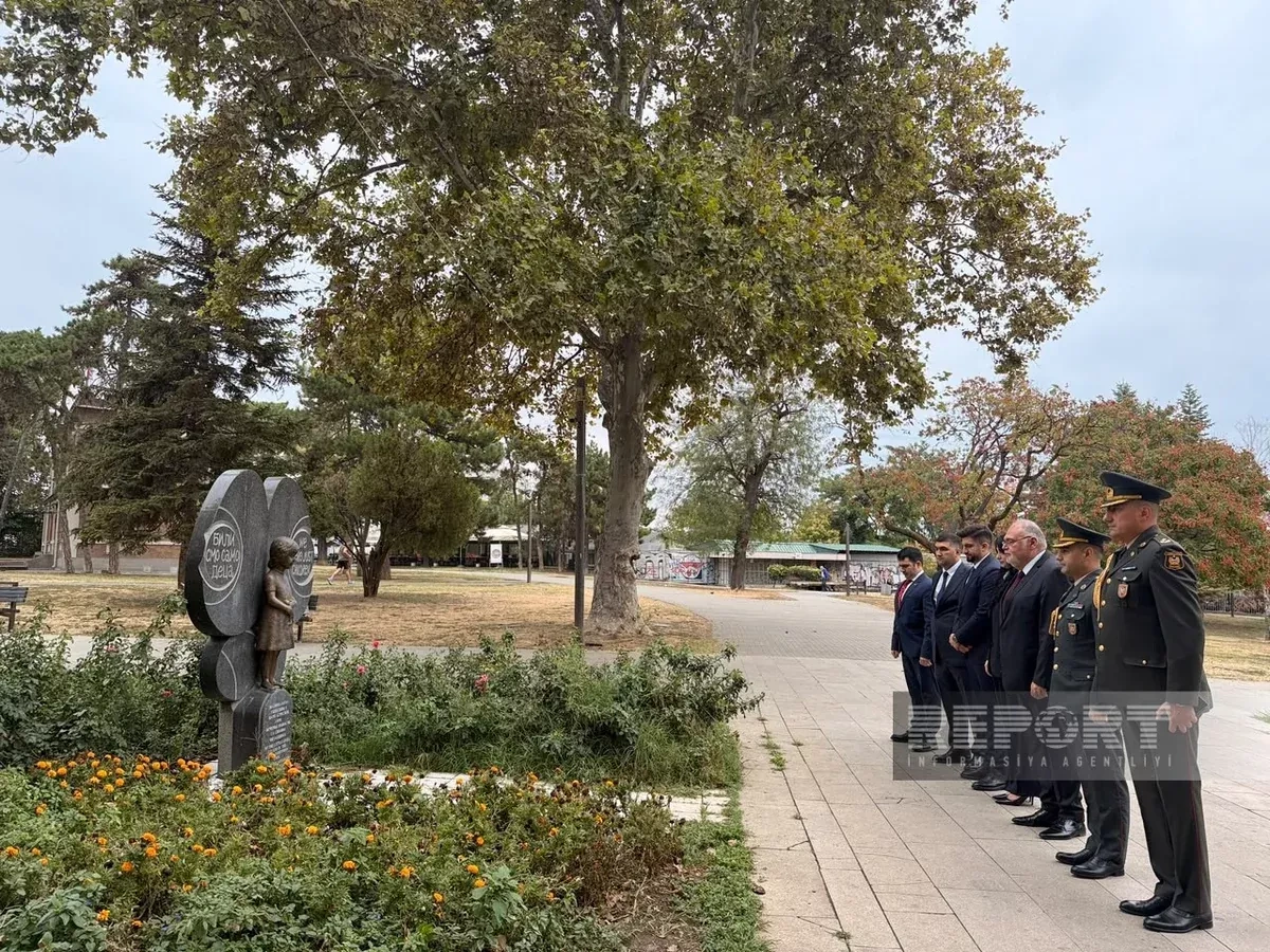 Azerbaijan’s new ambassador to Serbia visits memorials in Belgrade PHOTO