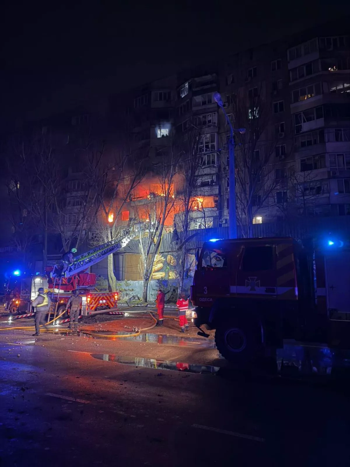Russian massive attack on Ukraine's Odesa injures 22 PHOTO