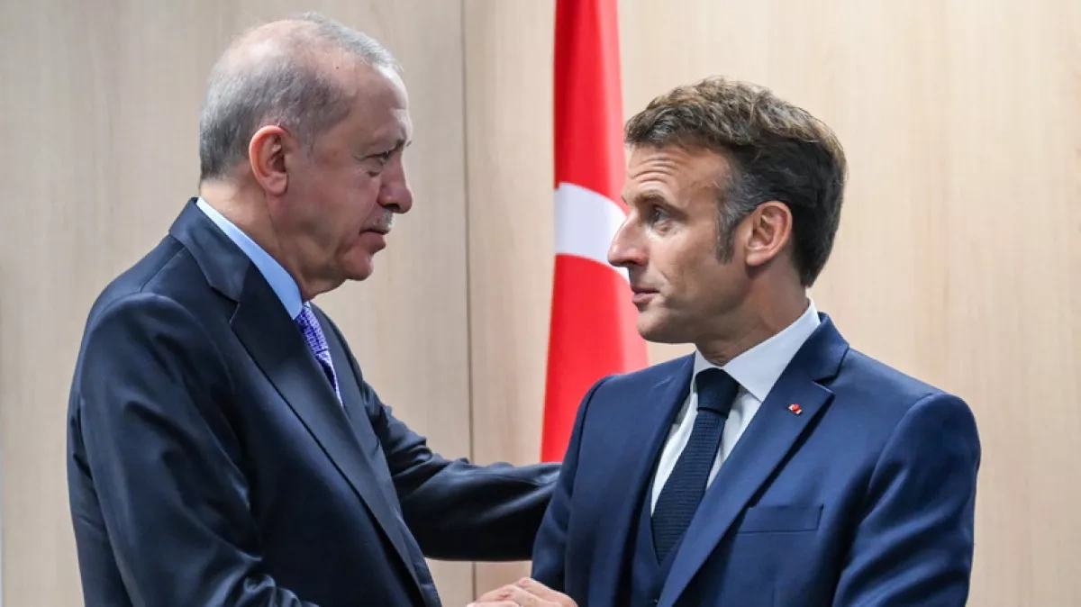 Macron, Erdoğan discuss Lebanon ceasefire