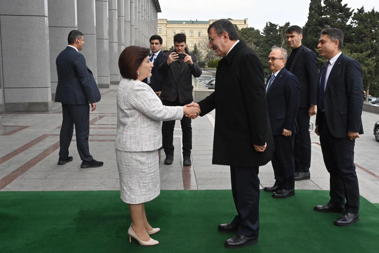 Azerbaijani Parliament speaker meets with Turkish VP