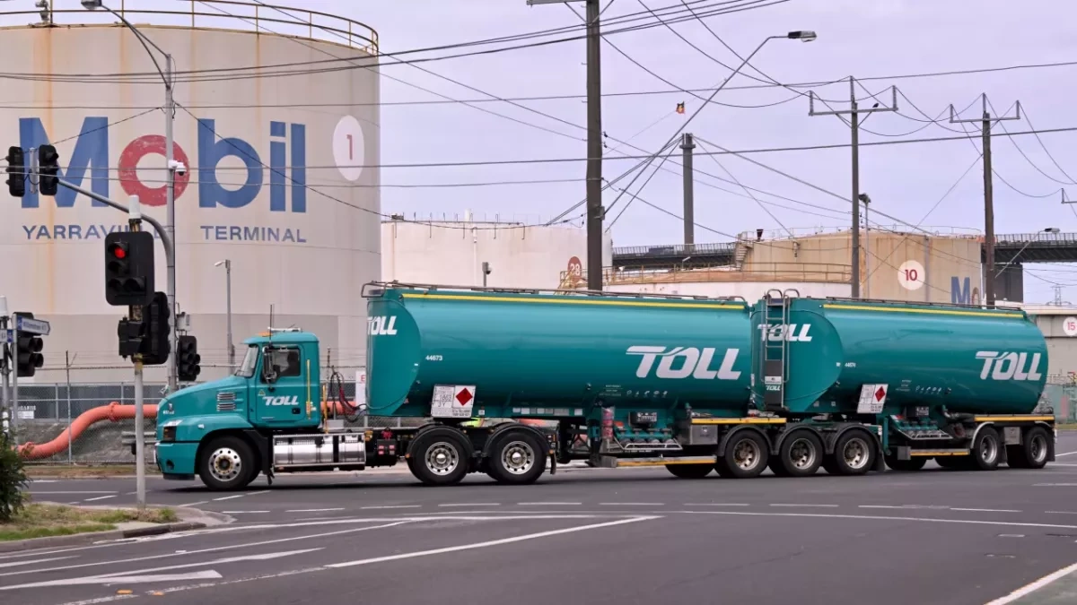 Australia releases 762 million liters of fuel from reserves amid rural shortages