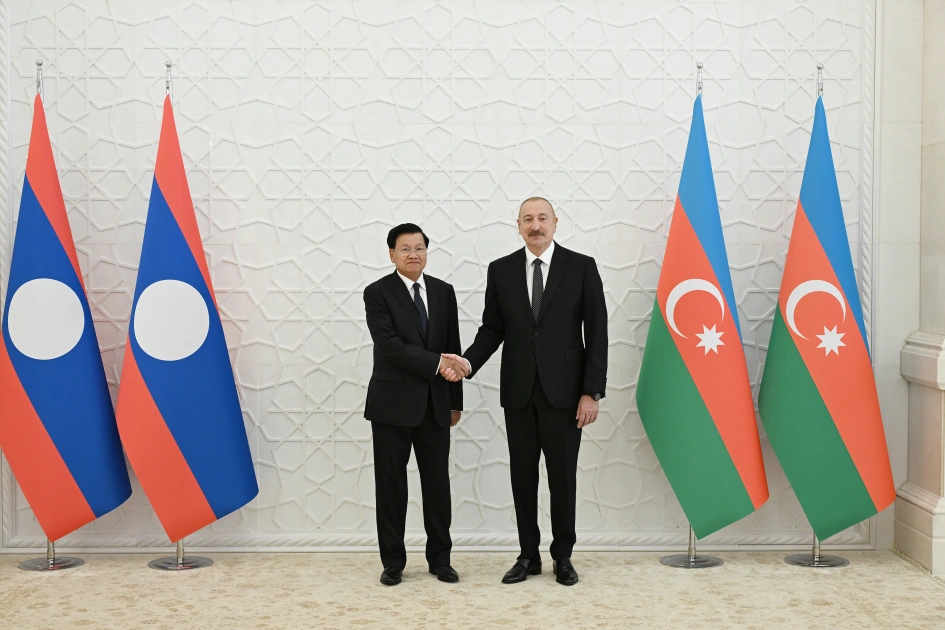 Official welcome ceremony held in Baku for President of Laos (PHOTO)