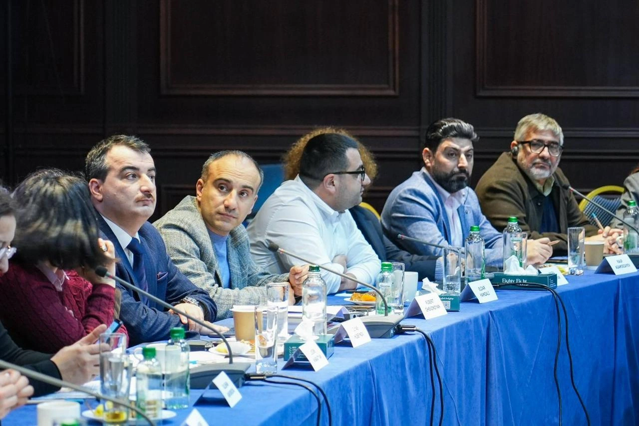 Armenia hosts roundtable with Azerbaijani and Armenian civil society representatives under “Bridge of Peace” initiative (PHOTO)