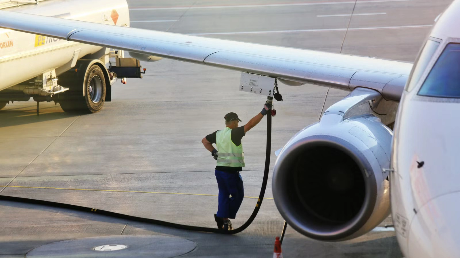 ENOC signs deal to source sustainable aviation fuel from Uzbekistan