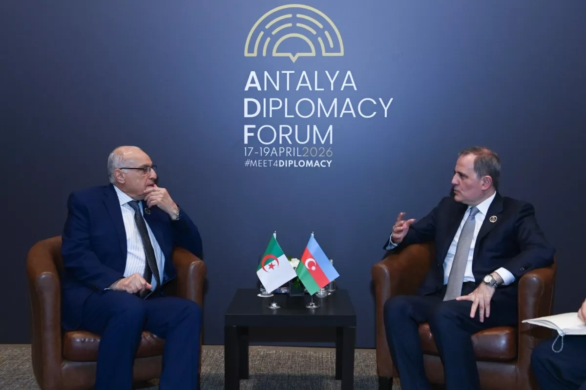 Azerbaijan, Algeria FMs underline importance of de-escalation in Middle East PHOTO