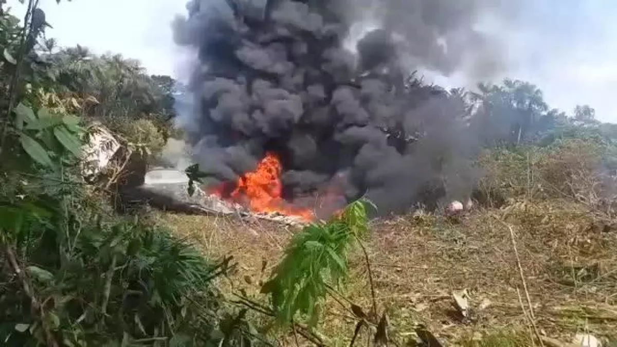 Colombian Air Force plane crashes with military personnel onboard