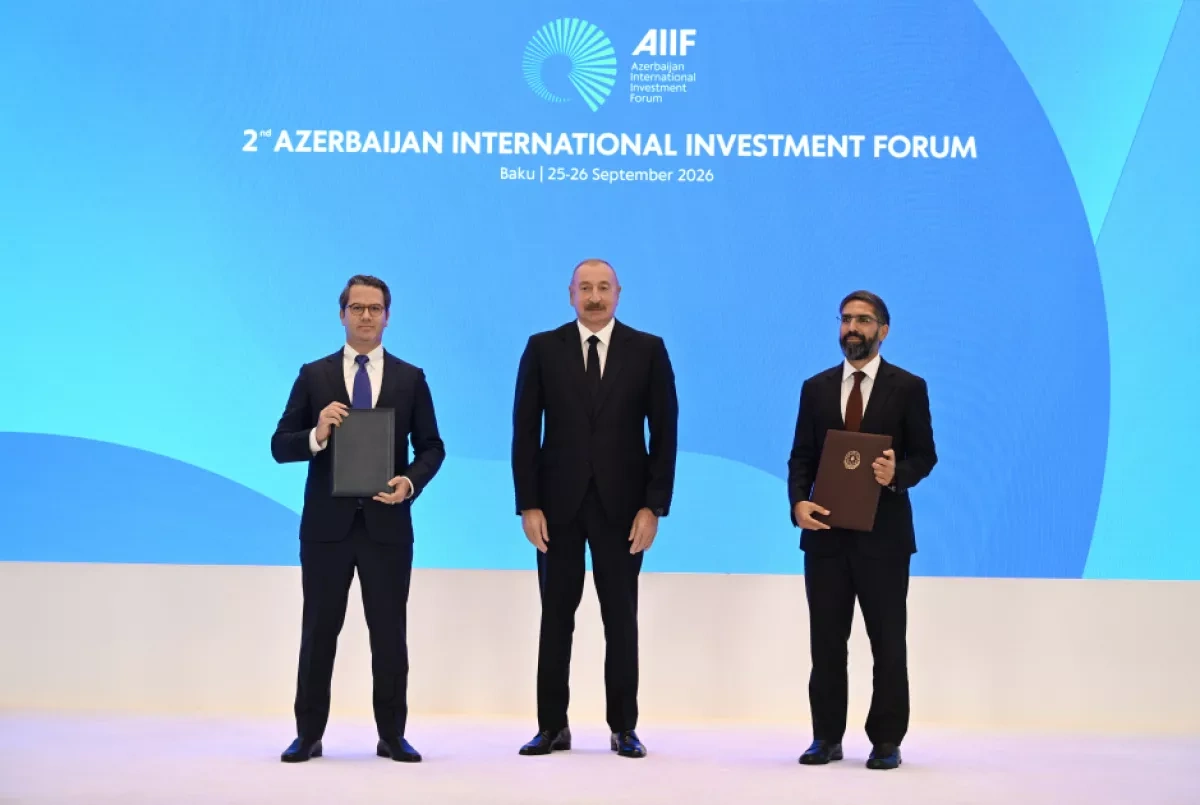 Azerbaijan investment forum sees exchange of newly signed documents PHOTO