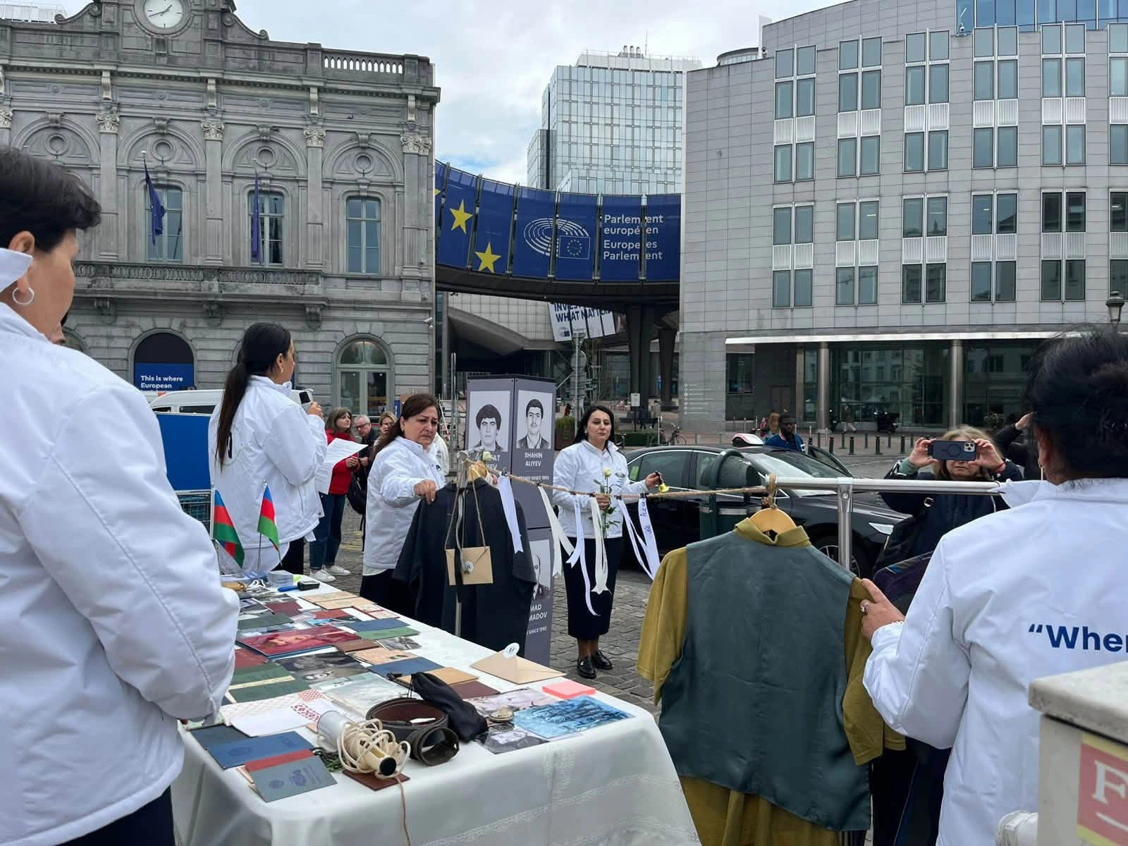 Azerbaijani families of missing persons stage protest outside European Parliament (PHOTO)