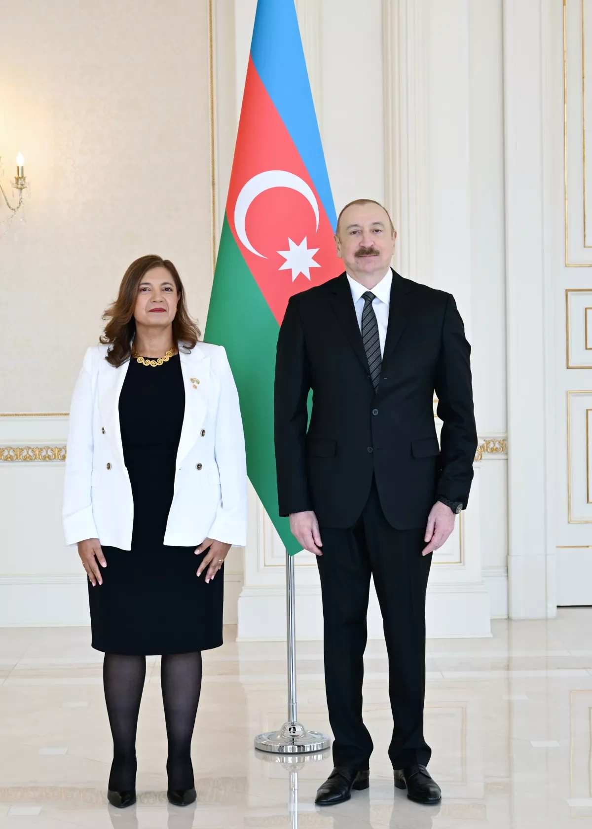 Azerbaijani president receives newly appointed ambassador of Colombia Photo