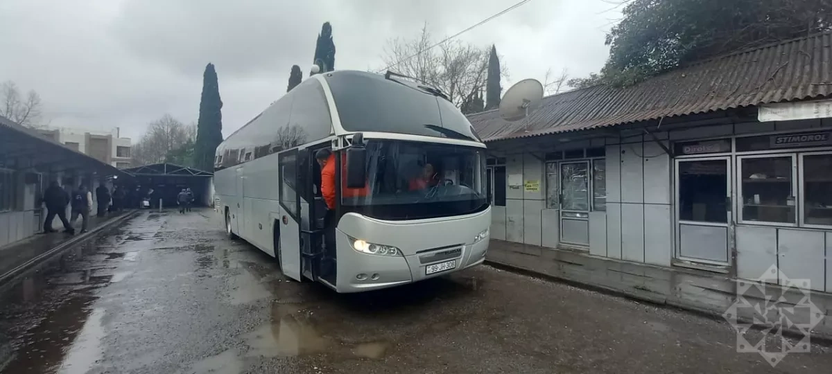Another group of Russian citizens evacuated from Iran to Azerbaijan PHOTO
