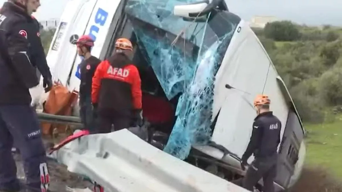 Bus overturns in Türkiye’s Antalya, 8 dead, 26 injured PHOTO / VIDEO