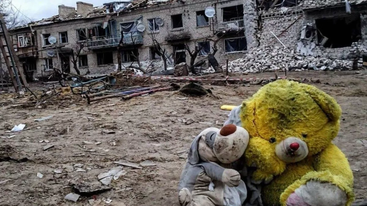 Teen severely injured in Ukraine after explosive device detonates
